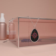 Load image into Gallery viewer, Safire Oval Necklace