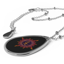 Load image into Gallery viewer, Safire Oval Necklace